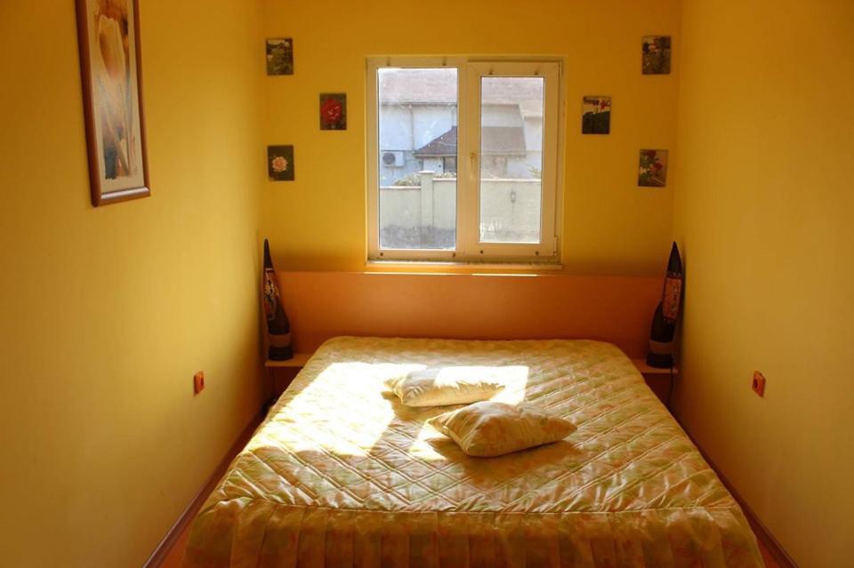 Ezerets Guest House Anita Dış mekan fotoğraf