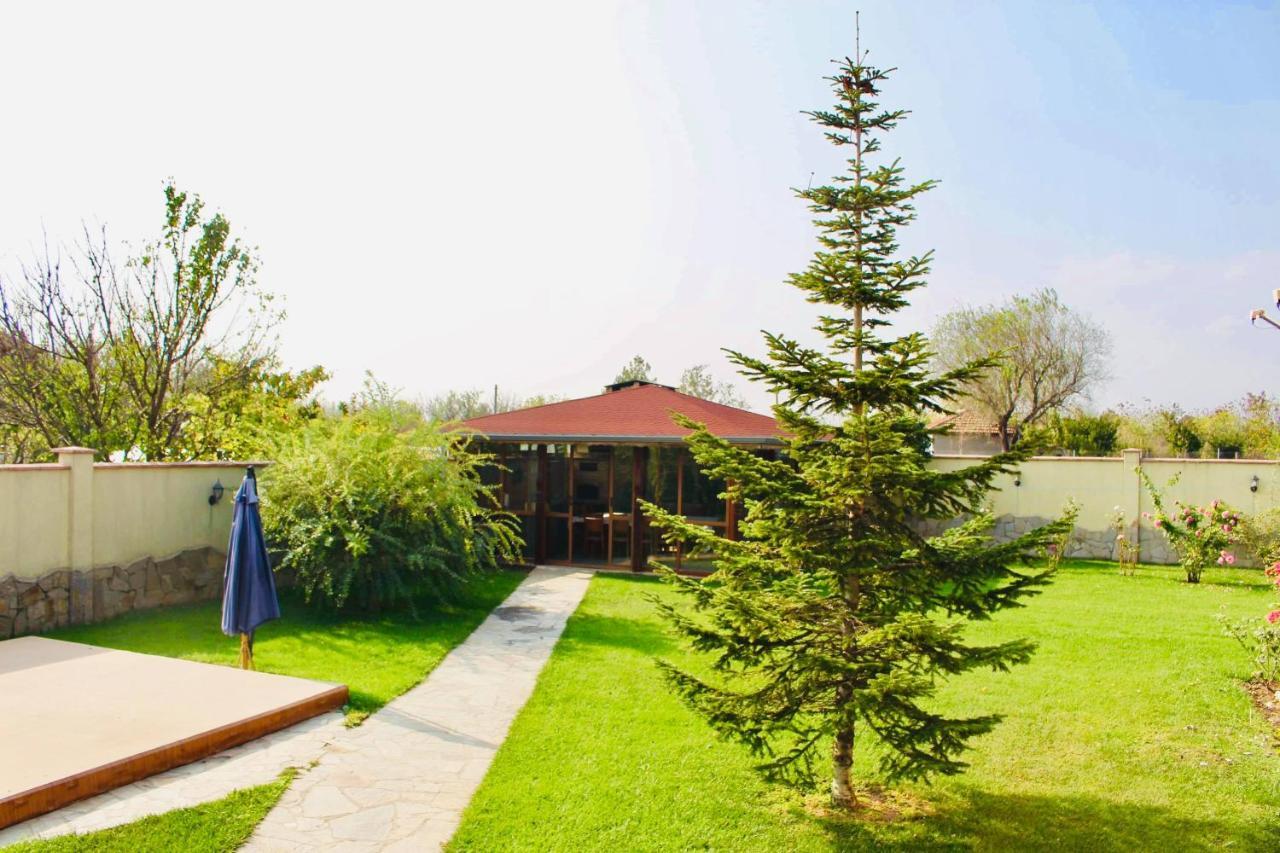 Ezerets Guest House Anita Dış mekan fotoğraf